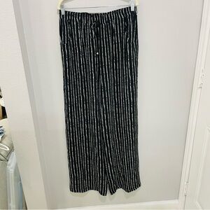 Chic Black and White Patterned Wide Leg Lightweight Pants Womens Size 1XL